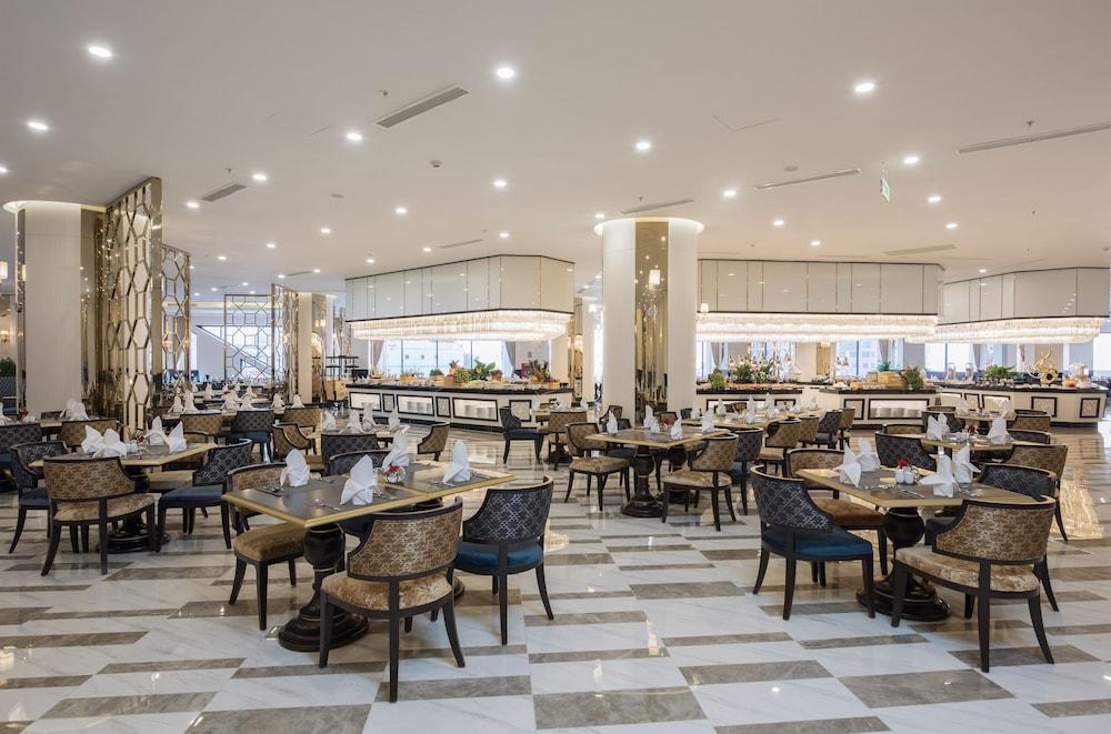 Meliá Vinpearl Empire Khách sạn Nha Trang