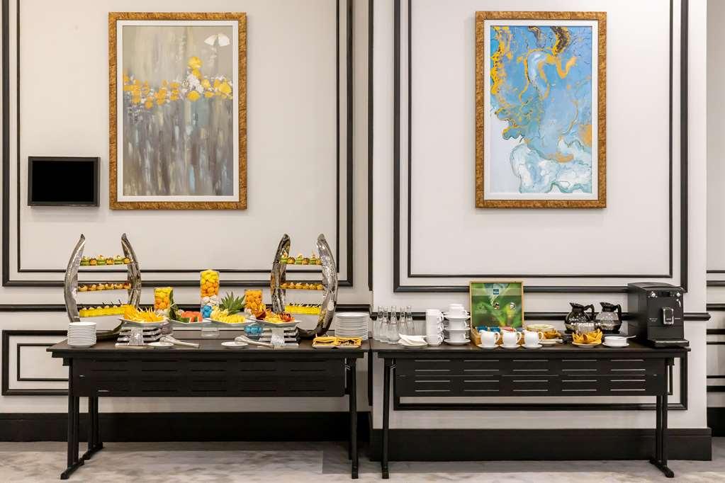 Meliá Vinpearl Empire Khách sạn