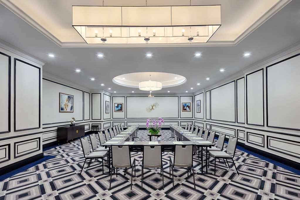 Khách sạn Meliá Vinpearl Empire